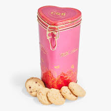 C&B With  Love  (Strawberry &  White  Chocolate  Biscuits In Heart Shaped Tin 150G